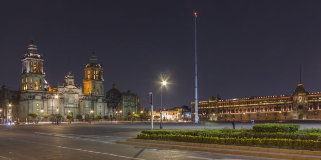 Plaza de la Constitucin in Mexiko City